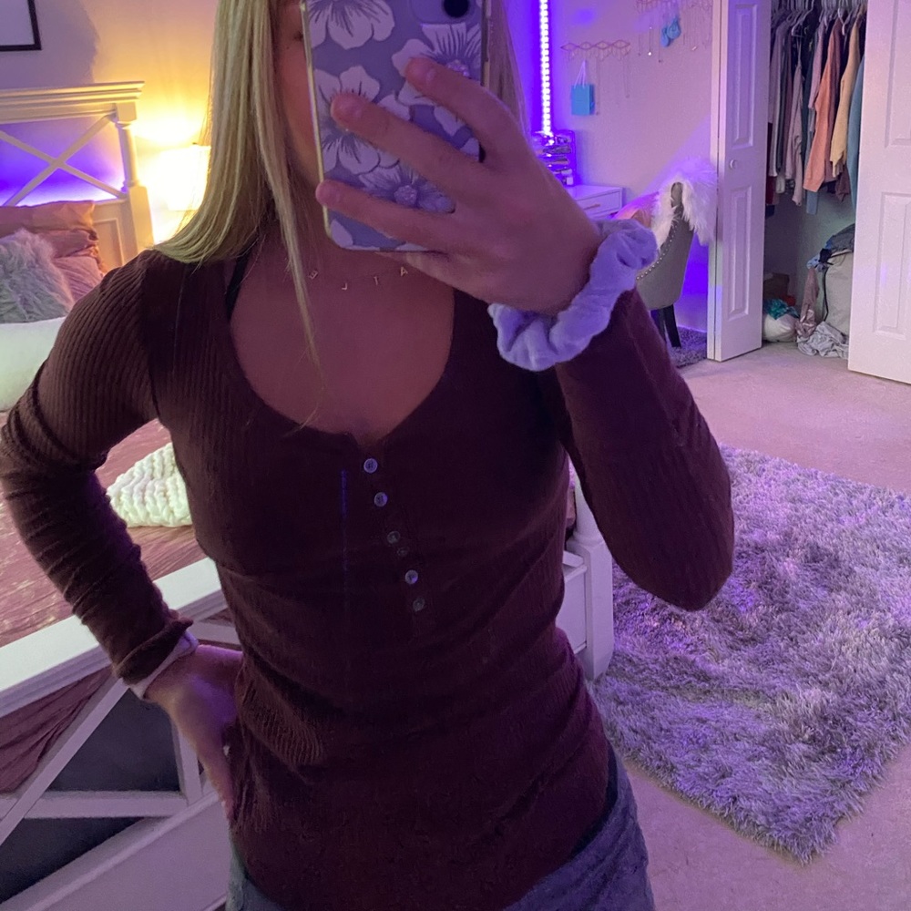 Long sleeve tee